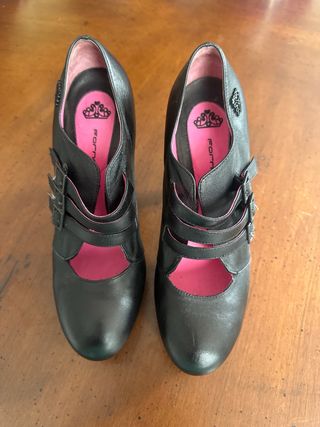 Tacones-botín de plataforma negros