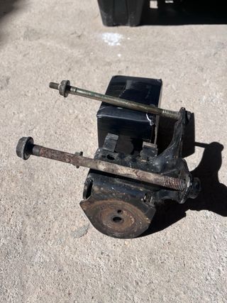 Soporte caja Golf MK2