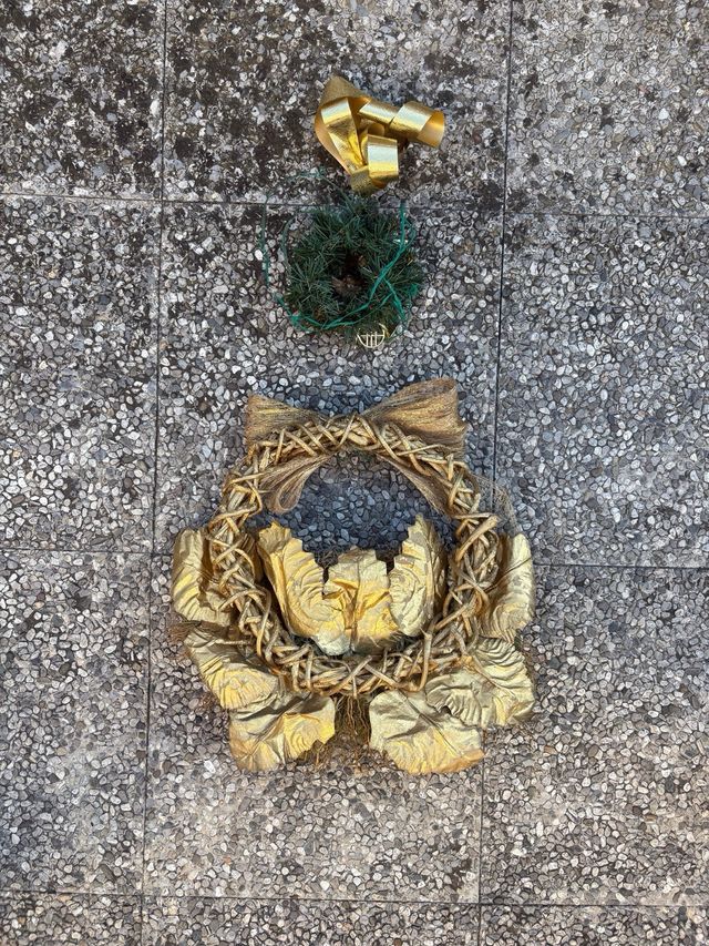 Ghirlande Natale dorate in vimini