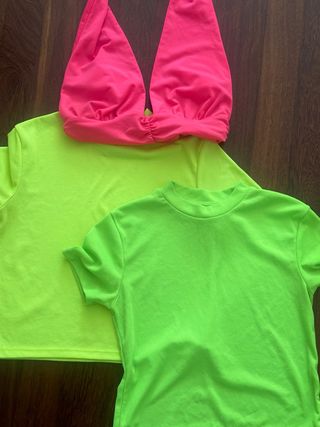 Top y camisetas neón