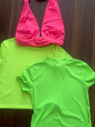 Top y camisetas neón