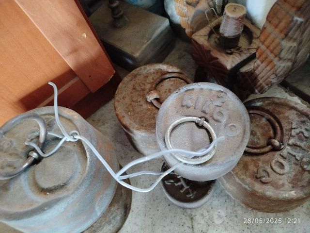 Pesas antiguas de hierro - 6 piezas