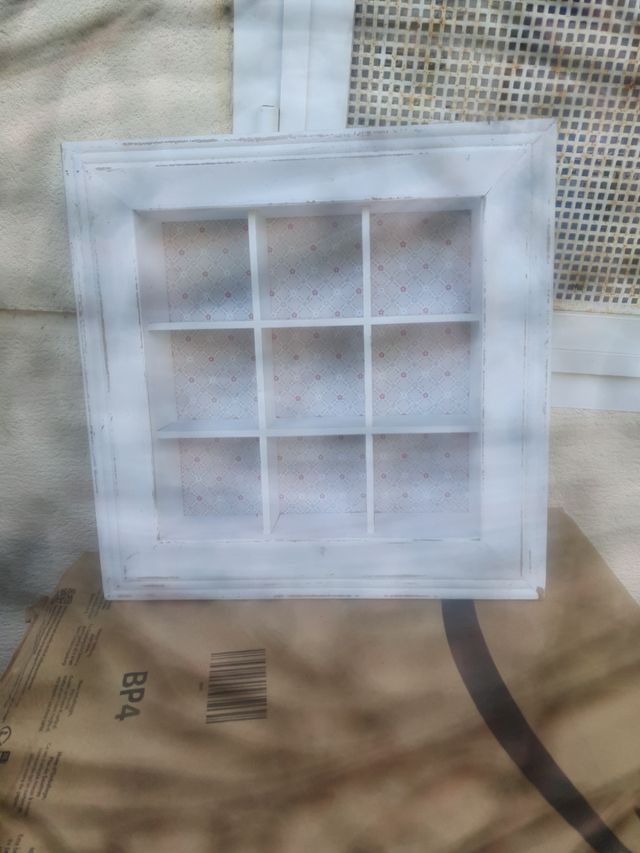 Marco vintage blanco de madera