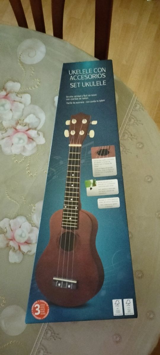 Ukelele nuevo a estrenar