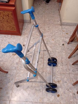 Andador adulto, buen estado