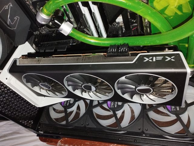 XFX SPEEDSTER MERC310 AMD Radeon RX 7900XT 20GB