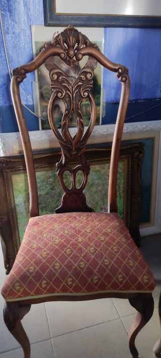 2 Sillas Antiguas de Madera