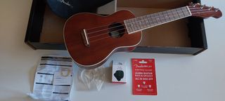 Ukelele Fender + tarjeta clases online