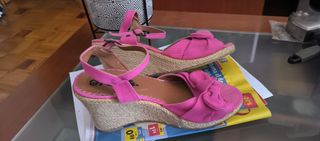 Sandalias cuña rosa