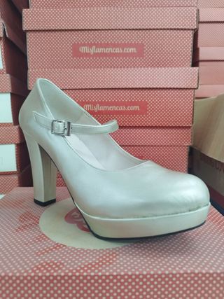 Tacones plateados MisFlamencas