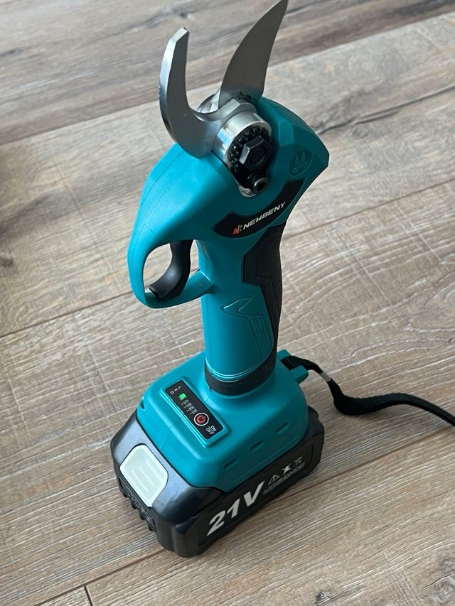 Podadora de ramas eléctrica NEWBENY