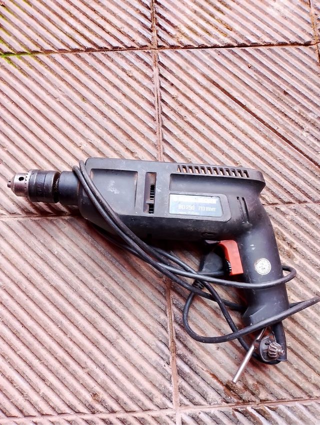 Trapano con percussione