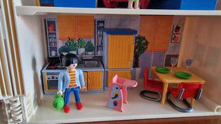 Casa Playmobil c/muñecos