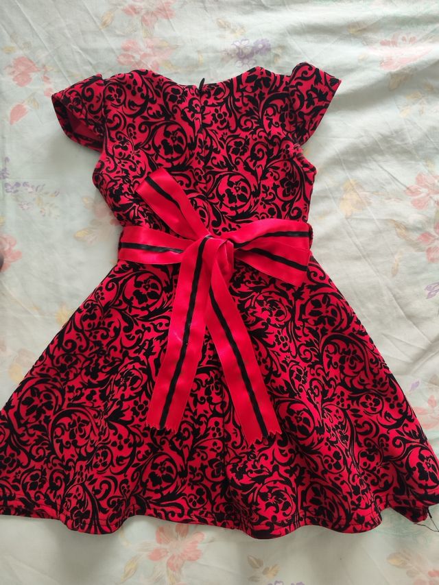 Vestido niña rojo y negro
