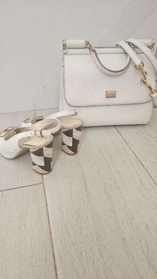 Bolso y zapatos Dolce & Gabbana blancos