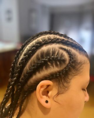 Trenzas pegadas, diseño sin extensiones