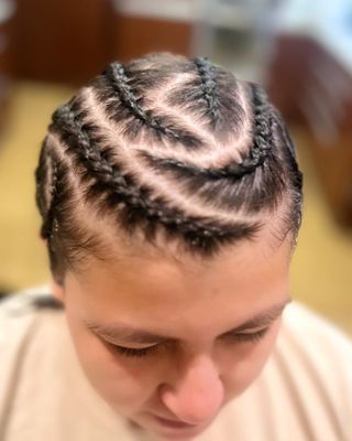 Trenzas pegadas, diseño sin extensiones