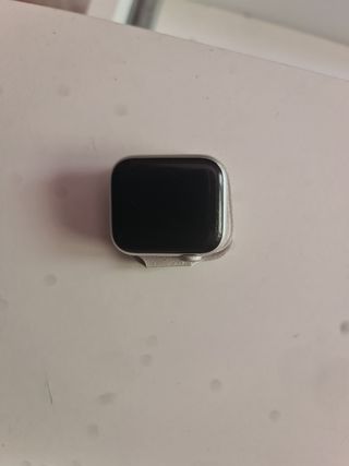 Apple Watch Serie 5 - 40mm - Blanca y Negra