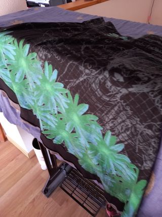 Falda desigual negra y verde