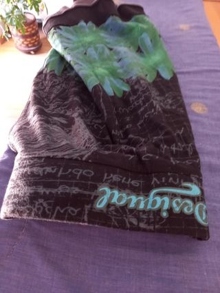 Falda desigual negra y verde