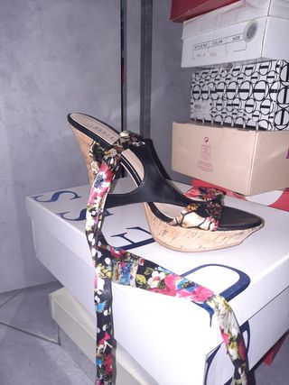 Sandali GUESS neri alti, 37
NO RESO 
