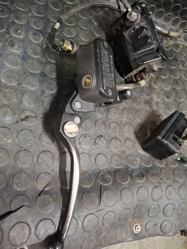 Bomba freno pinza modulo abs kymco kxct 15