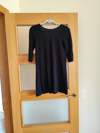 Vestido negro manga 3/4