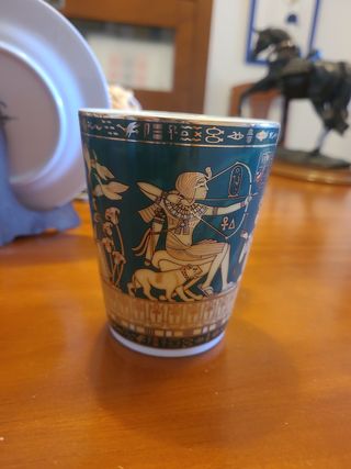 Plato y vaso cerámica pintada a mano