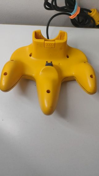 Mando. Nintendo 64 Amarillo