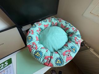 Cama redonda mascotas - roja y verde agua