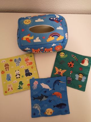 Caja pañuelos de juguete, de tela. Bebé