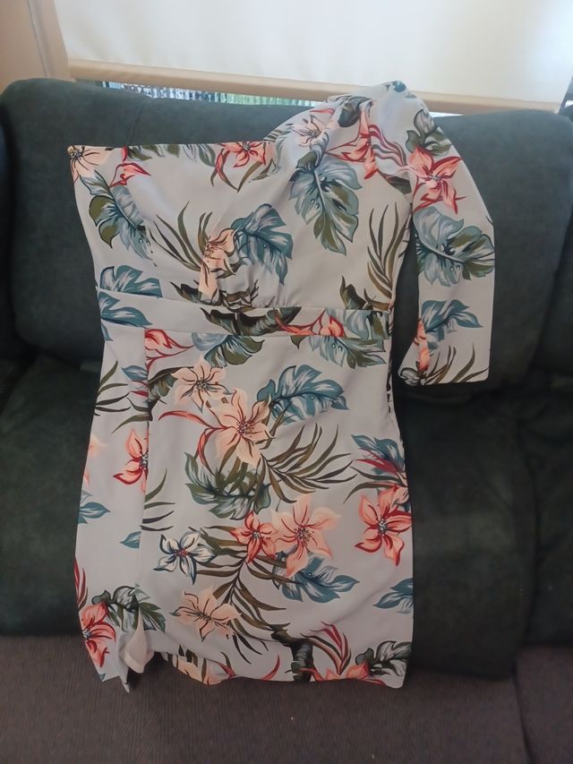 Vestido Fórmula joven, talla  40
