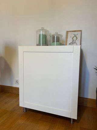 Mueble TV IKEA - Blanco y marrón