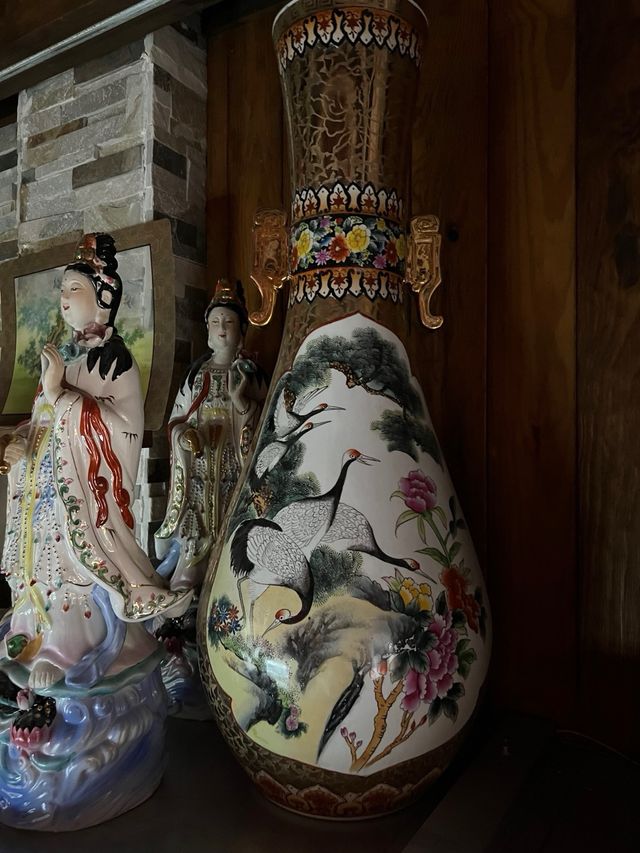 Jarrón porcelana dorado | Aves y flores