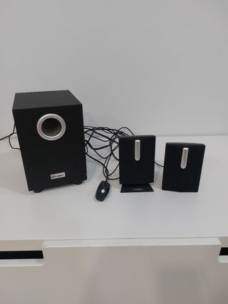 Altavoces Labtec 2.1