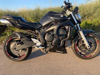 Yamaha FZ6 N (2005) - Moto