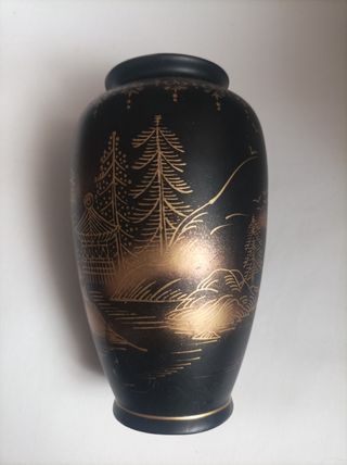 Jarrón antiguo porcelana negro-dorado