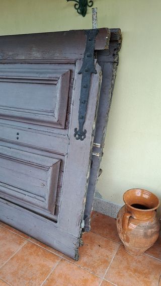 Portão madeira maciça antigo