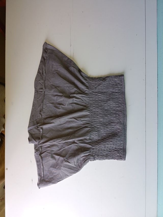 Top corto Mango gris, nuevo y sin estrenar