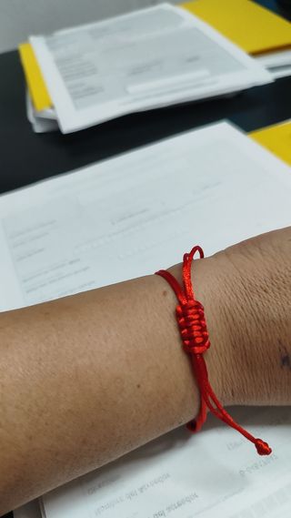 Pulsera árbol vida roja de acero