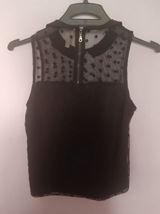 Blusa negra Bershka c/encaje