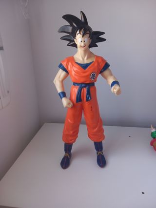 Goku, Gohan y Vegeta figuras