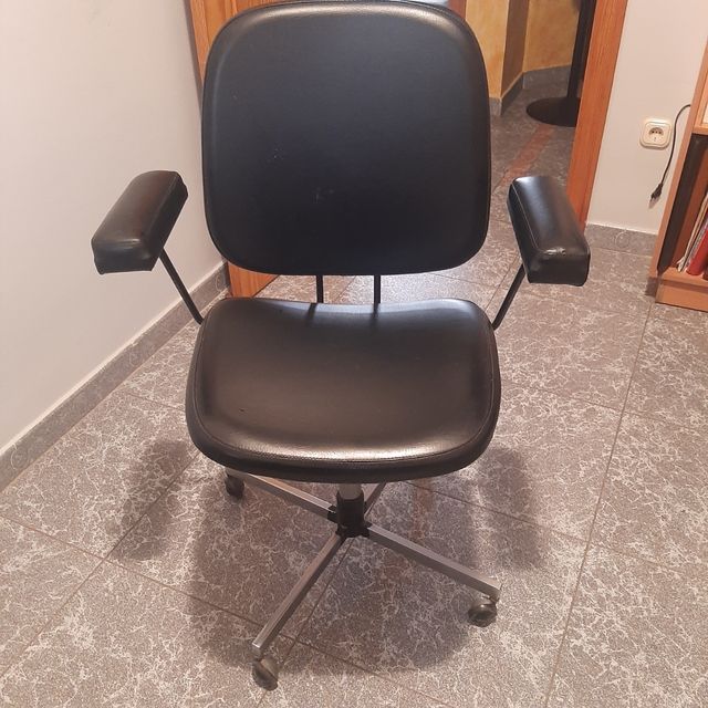 Sillón oficina vintage negro