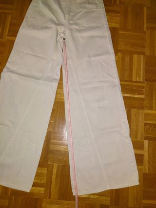 Pantalones campana Massimo Dutti blancos
