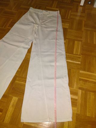 Pantalones campana Massimo Dutti blancos