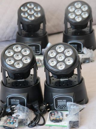 4 Teste Mobili LED DJ - Luci per Eventi