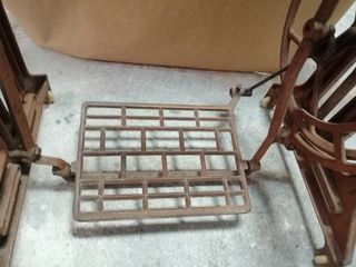 Máquina de coser Alfa antigua