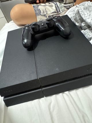 en muy buen estado,PS4 (PlayStation 4) 500GB. 