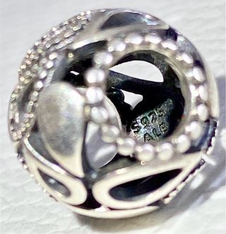 Charm Pandora ORIGINAL - Bola calada hoja