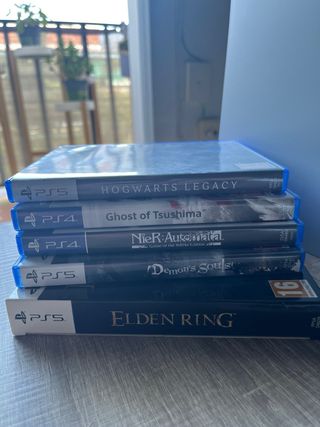 PS5 Blanca + 5 Juegos